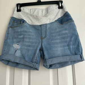 Maternity shorts